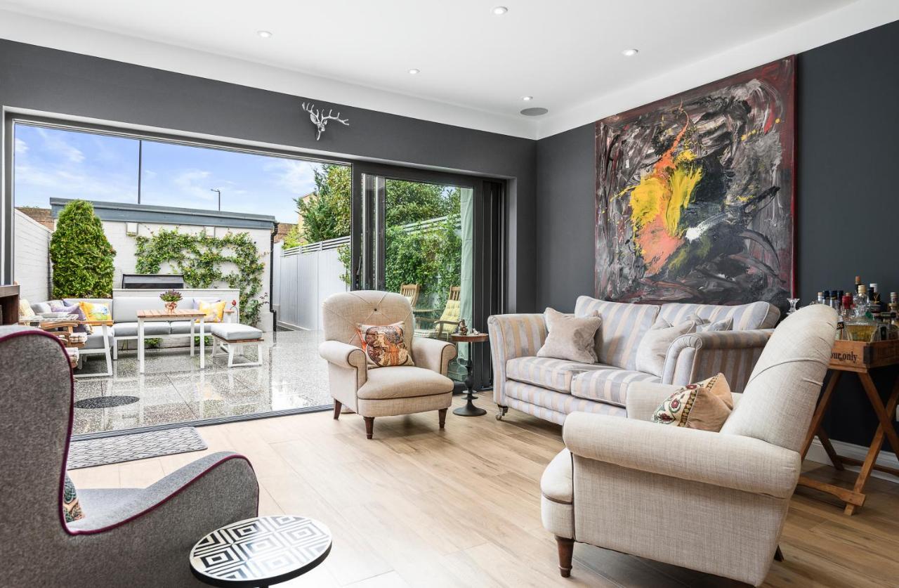 Windsorian Experience Apartment Exterior foto